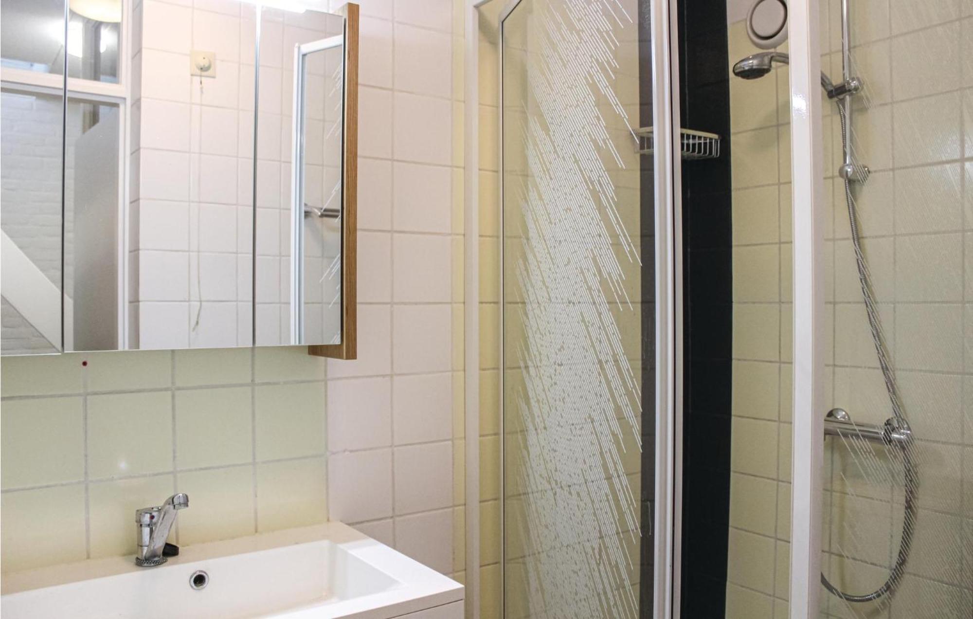 2 Bedroom Lovely Home In Bruinisse Εξωτερικό φωτογραφία